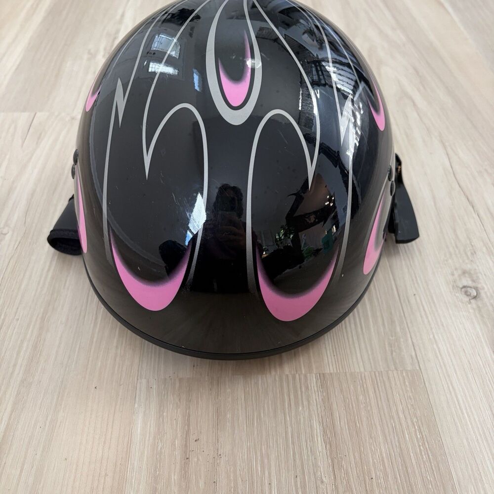 DOT MAX 55S Women’s S Motorcycle Helmet Black Pink Flames With Scala Rider